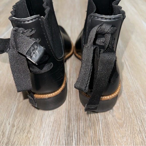 Bernardo Briton Women’s Rain Chelsea Boot Black Size 9 Bow Tie Preppy Casual - Picture 8 of 16